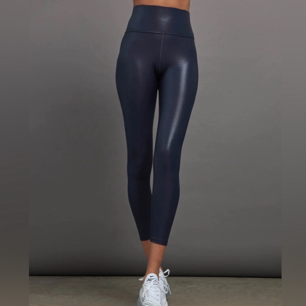 Carbon38 Takara Shine 7/8 Legging in Indigo